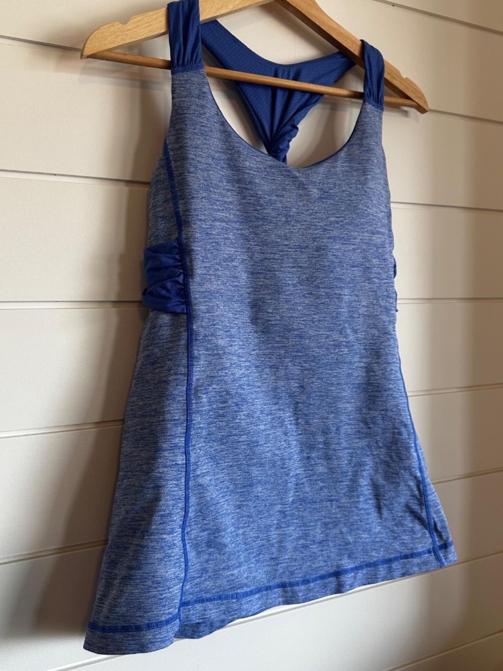 lululemon Trapeze Twist Tank Heathered Harbor Blue Size 8 Twist Back Yoga - Picture 3 of 10